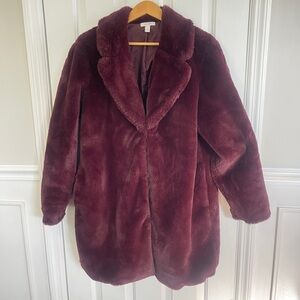 Nine West Faux Fur Coat Women’s Sz Large Lined Burgundy Red Front Pockets